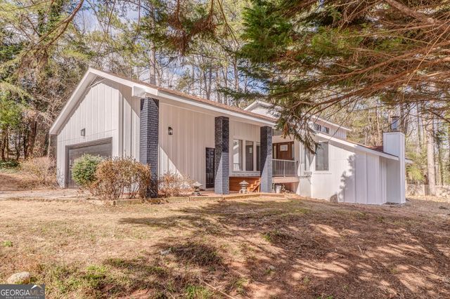 6788 E Woodridge Place, Douglasville, GA 30135