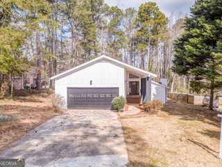 6788 E Woodridge Place, Douglasville, GA 30135