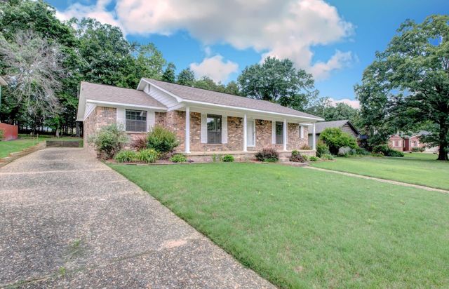 20 Fox Run Drive, Little Rock, AR 72210