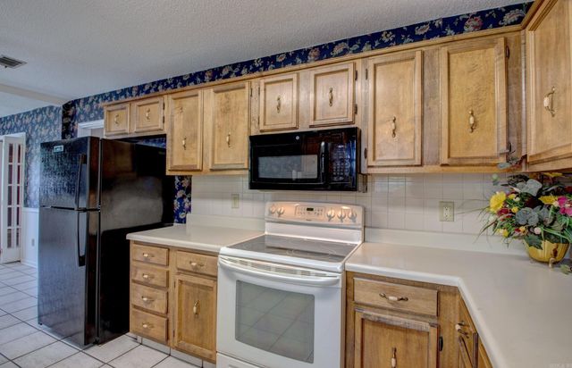 20 Fox Run Drive, Little Rock, AR 72210