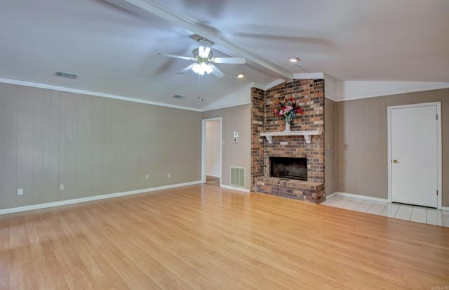 20 Fox Run Drive, Little Rock, AR 72210