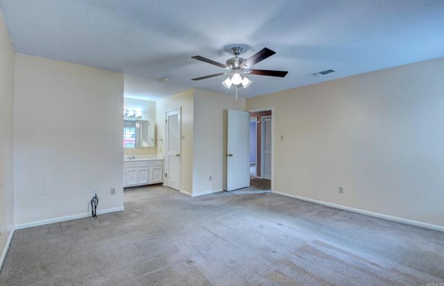 20 Fox Run Drive, Little Rock, AR 72210