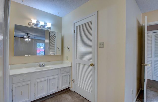 20 Fox Run Drive, Little Rock, AR 72210