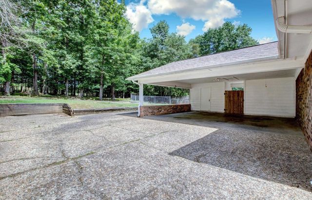 20 Fox Run Drive, Little Rock, AR 72210