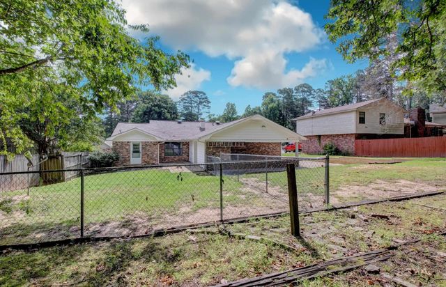 20 Fox Run Drive, Little Rock, AR 72210