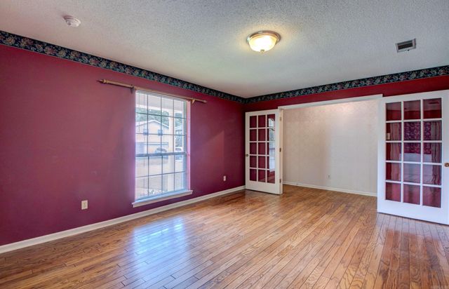 20 Fox Run Drive, Little Rock, AR 72210