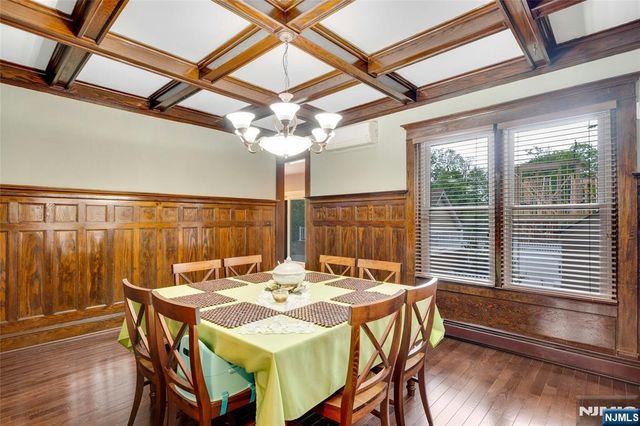 1130 Edgewood Lane, Fort Lee, NJ 07024