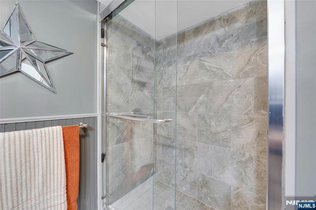 1130 Edgewood Lane, Fort Lee, NJ 07024