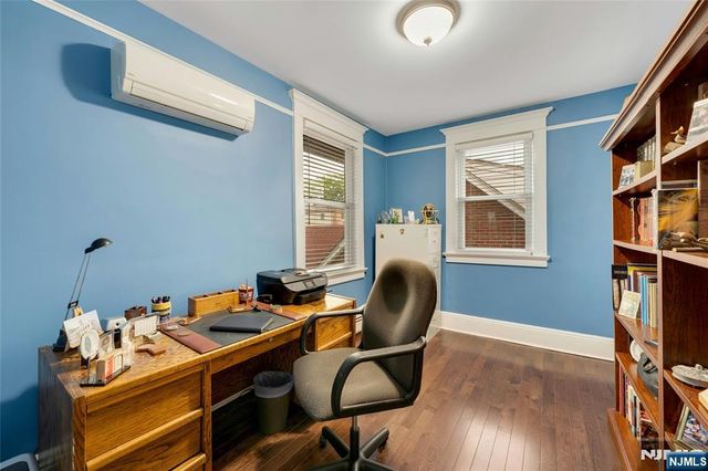 1130 Edgewood Lane, Fort Lee, NJ 07024