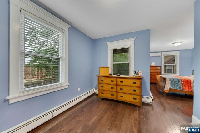 1130 Edgewood Lane, Fort Lee, NJ 07024