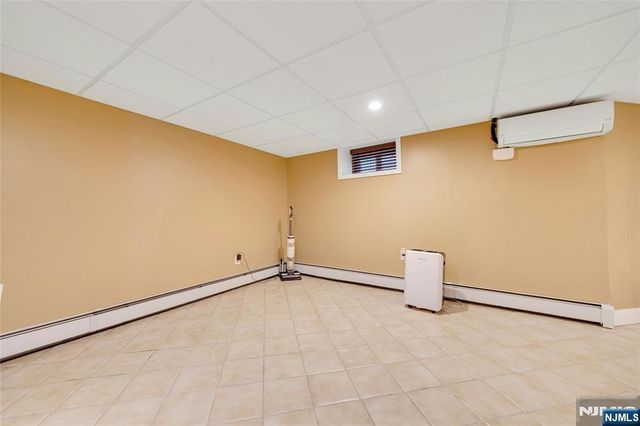 1130 Edgewood Lane, Fort Lee, NJ 07024