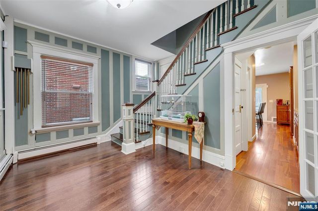 1130 Edgewood Lane, Fort Lee, NJ 07024