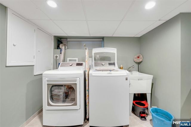1130 Edgewood Lane, Fort Lee, NJ 07024