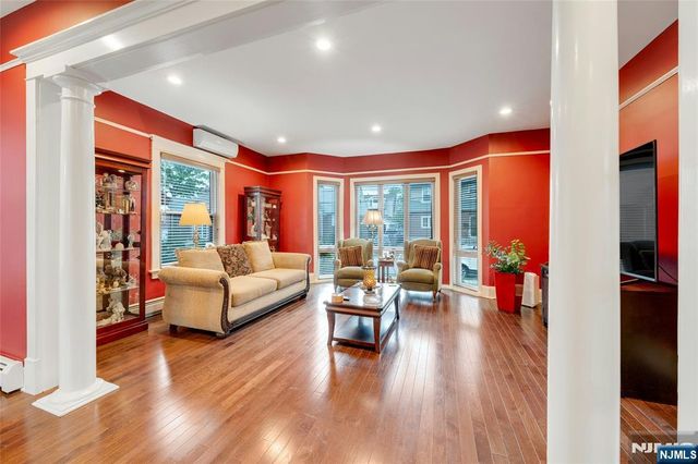 1130 Edgewood Lane, Fort Lee, NJ 07024