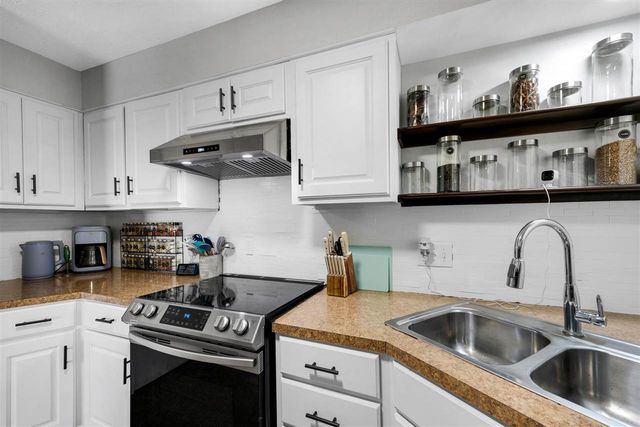 127 SE Berkshire Way, Lawton, OK 73501