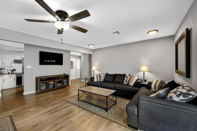 127 SE Berkshire Way, Lawton, OK 73501