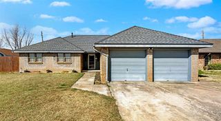127 SE Berkshire Way, Lawton, OK 73501