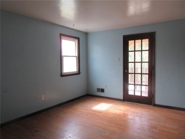 101 Surrey Dr, North Strabane, PA 15317