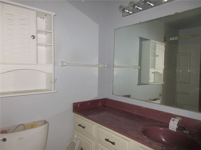 101 Surrey Dr, North Strabane, PA 15317