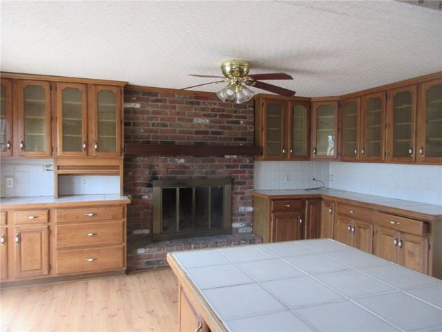 101 Surrey Dr, North Strabane, PA 15317