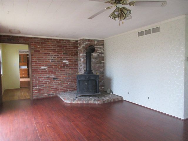 101 Surrey Dr, North Strabane, PA 15317