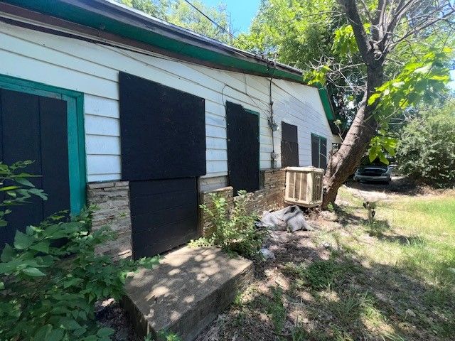5234 Velma Drive, Fort Worth, TX 76105
