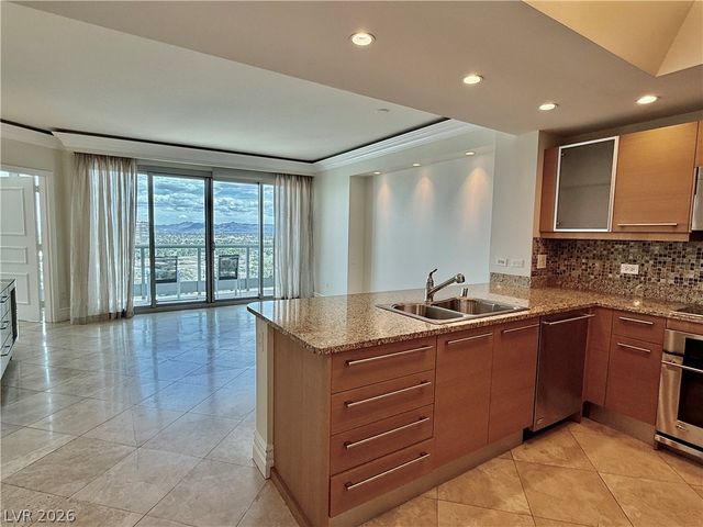 322 KAREN Avenue 1705, Las Vegas, NV 89109