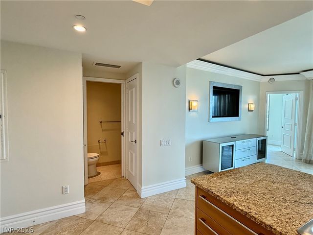 322 KAREN Avenue 1705, Las Vegas, NV 89109