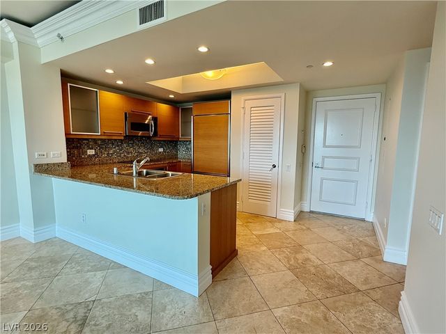 322 KAREN Avenue 1705, Las Vegas, NV 89109