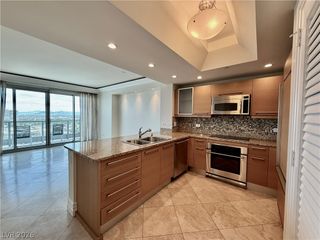 322 KAREN Avenue 1705, Las Vegas, NV 89109