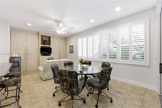 2607 Holy Cross Ln, Lake Worth, FL 33460