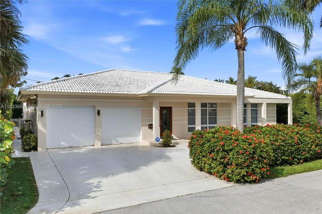 2607 Holy Cross Ln, Lake Worth, FL 33460