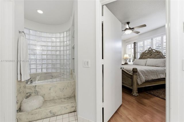 2607 Holy Cross Ln, Lake Worth, FL 33460