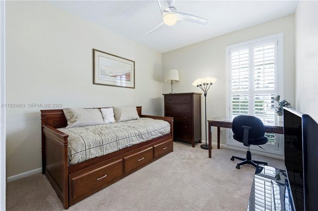 2607 Holy Cross Ln, Lake Worth, FL 33460