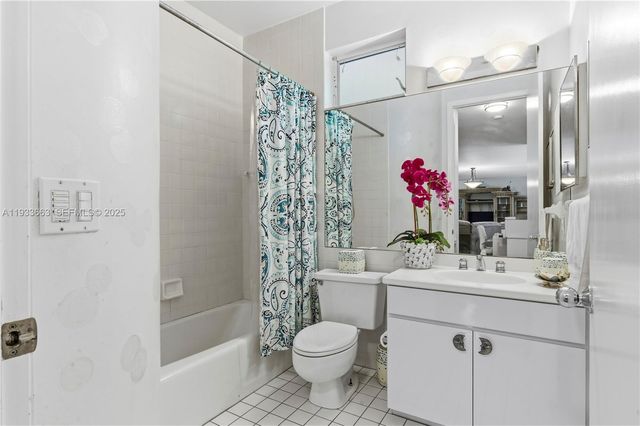 2607 Holy Cross Ln, Lake Worth, FL 33460