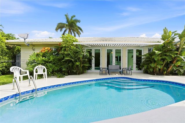 2607 Holy Cross Ln, Lake Worth, FL 33460