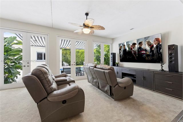 2607 Holy Cross Ln, Lake Worth, FL 33460