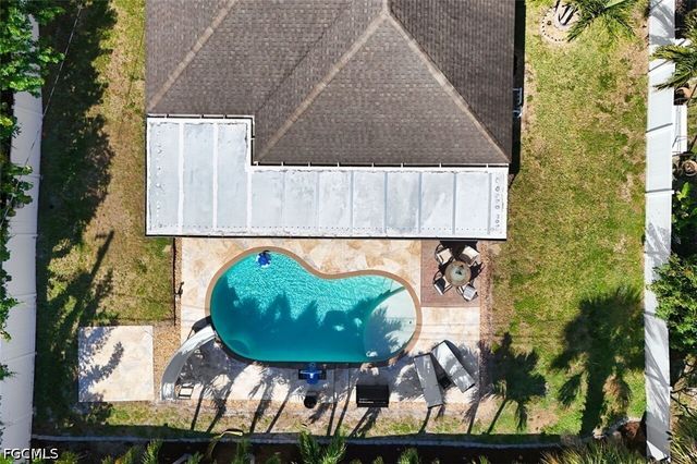 705 SW 10th PL, Cape Coral, FL 33991