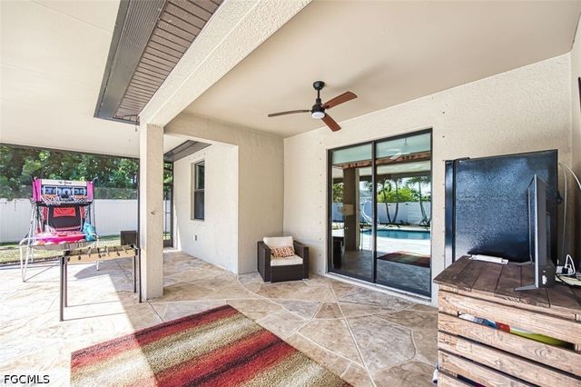 705 SW 10th PL, Cape Coral, FL 33991