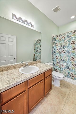 705 SW 10th PL, Cape Coral, FL 33991