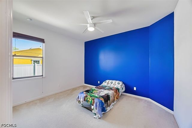 705 SW 10th PL, Cape Coral, FL 33991