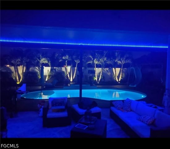 705 SW 10th PL, Cape Coral, FL 33991