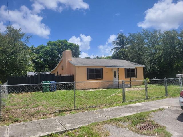 1815 NW 88th Terrace, Miami, FL 33147