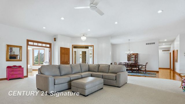 12 W Grove Court, Freeland, MI 48623