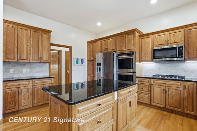 12 W Grove Court, Freeland, MI 48623