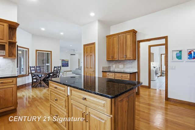 12 W Grove Court, Freeland, MI 48623