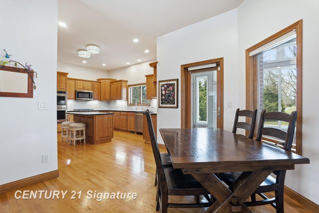 12 W Grove Court, Freeland, MI 48623