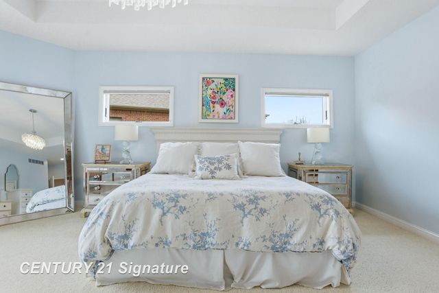 12 W Grove Court, Freeland, MI 48623