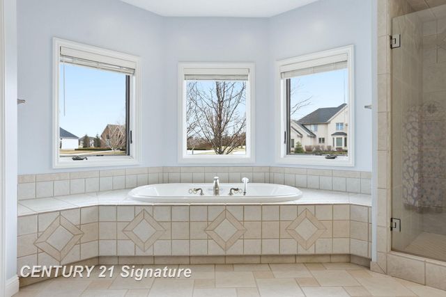 12 W Grove Court, Freeland, MI 48623