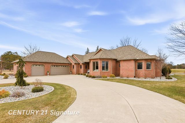12 W Grove Court, Freeland, MI 48623